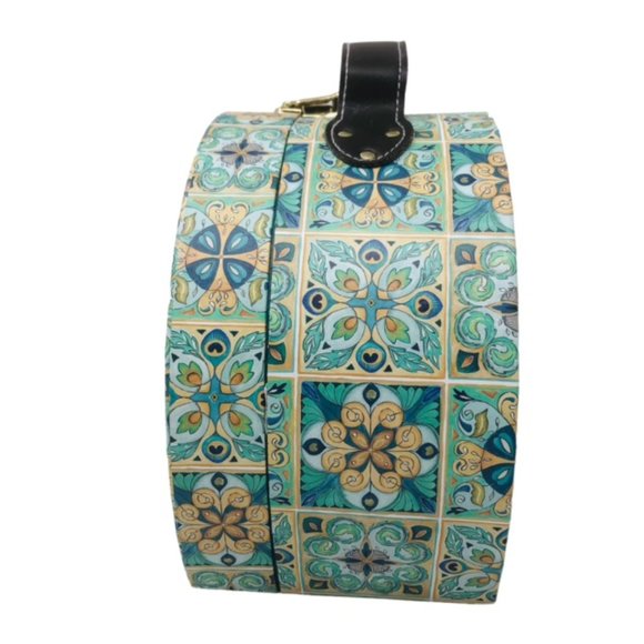 Peacock Themed Round Carry Case - Home Storage - Handle - Lined Interior - Picture 4 of 10